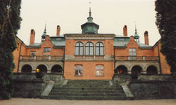 Rockelstad Castle, Lake facade in close-up